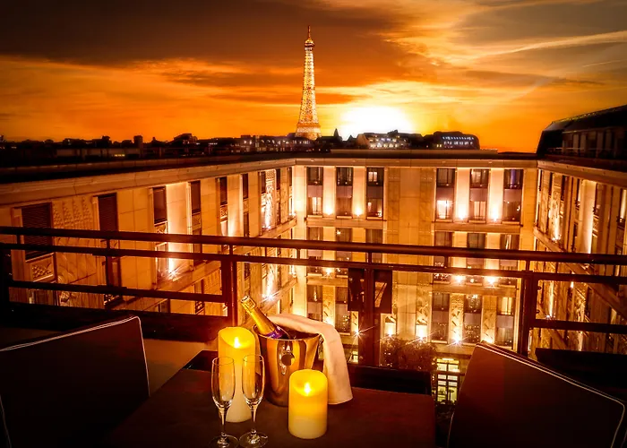 Hotel L'hôtel Du Collectionneur 5*