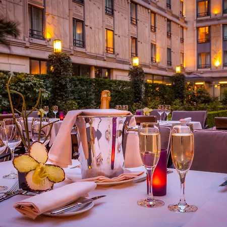 Ξενοδοχείο L'hotel Du Collectionneur 5*