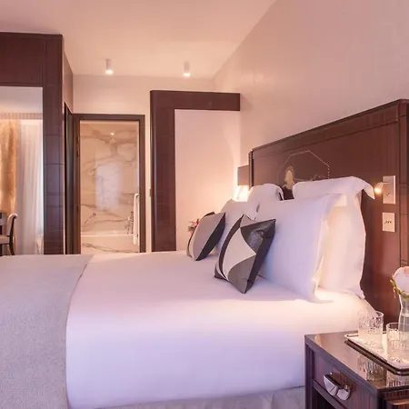 מלון L'hotel Du Collectionneur