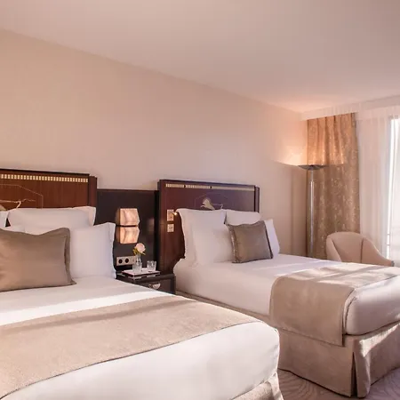 Du Collectionneur Hotel