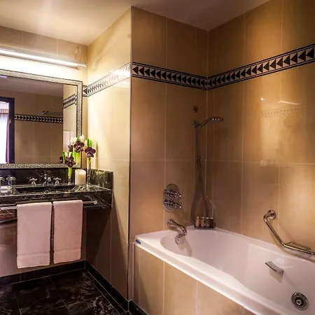 L'hotel Du Collectionneur 5* パリ