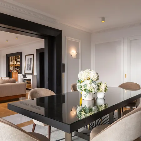 L'hotel Du Collectionneur 5*