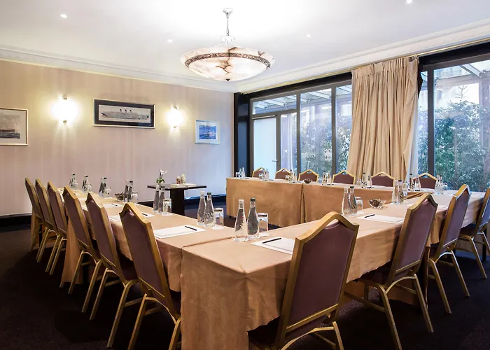 Du Collectionneur Hotel