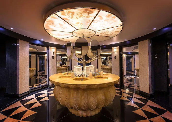 Du Collectionneur Hotel