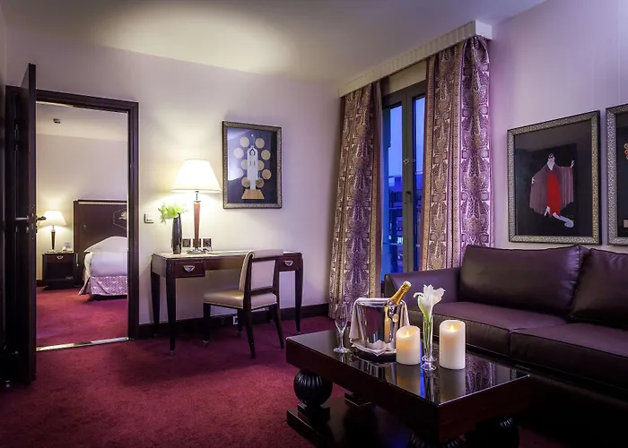 Du Collectionneur Hotel Paris