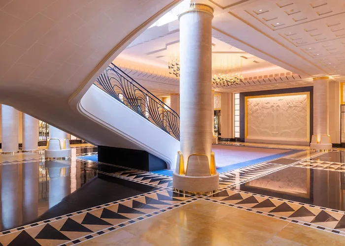 Du Collectionneur Hotel