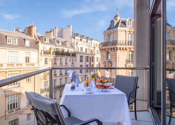 Du Collectionneur Hotel Paris