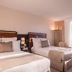 دو كوليكشانور أرك دو تريومف فندق