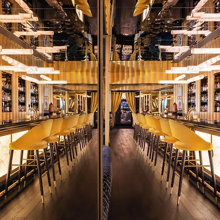 ホテル L'hotel Du Collectionneur