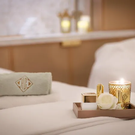 L'hotel Du Collectionneur 5* パリ