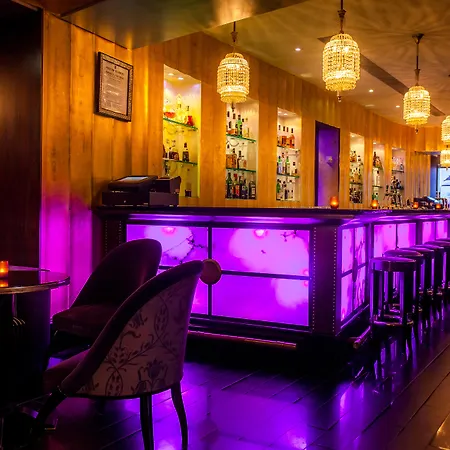 Hotel L'hotel Du Collectionneur Paris