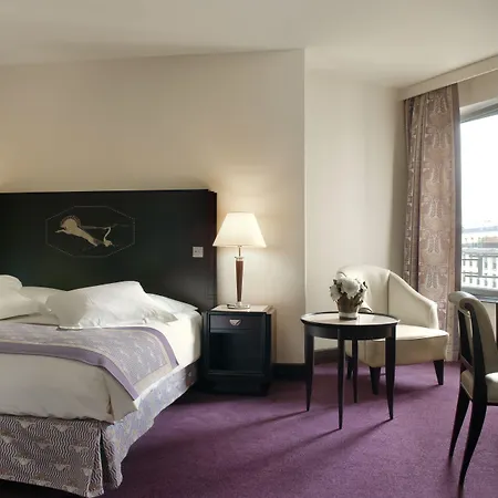 מלון L'hotel Du Collectionneur